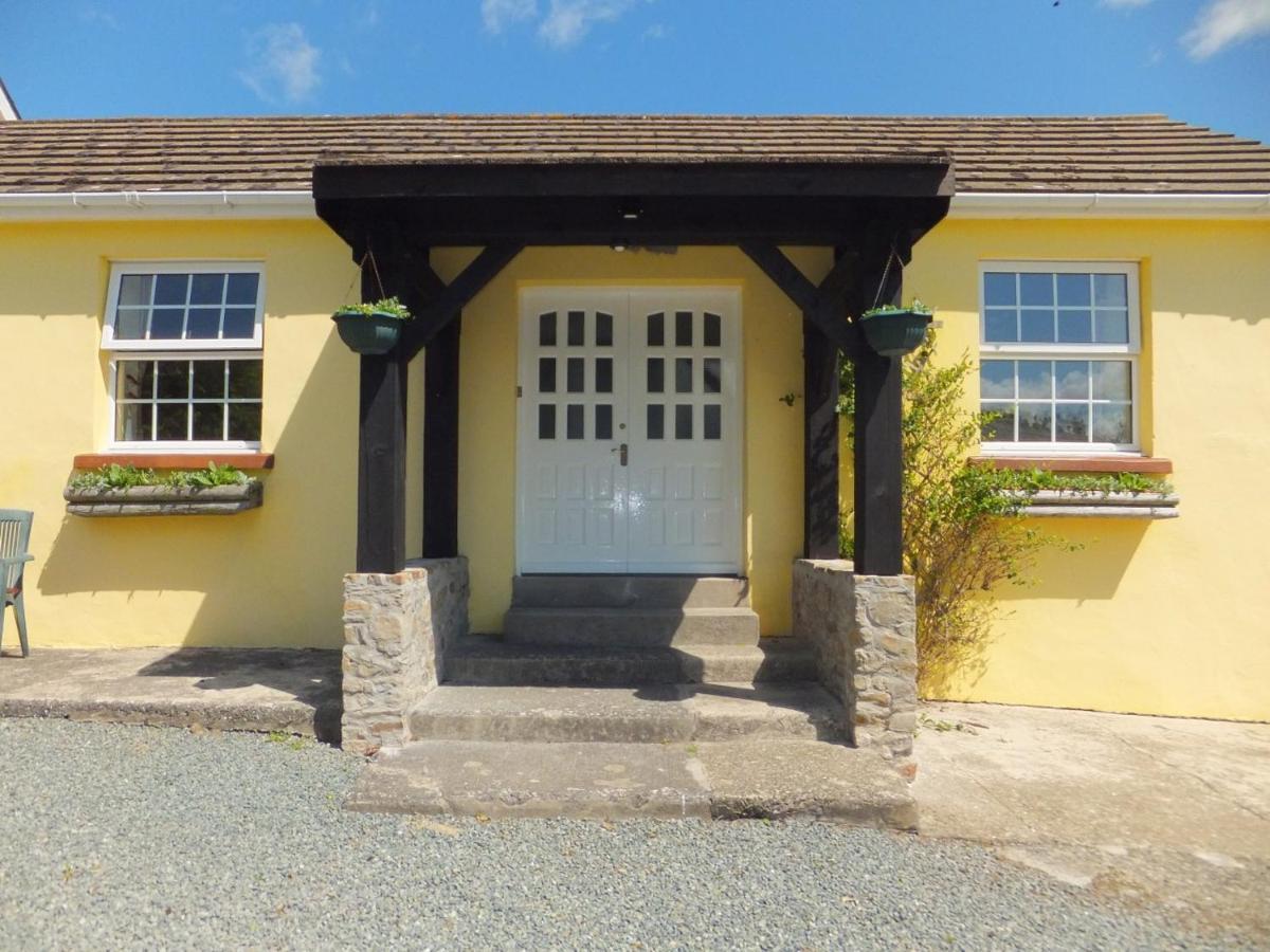 North Headborough Acomodação com café da manhã Haverfordwest Exterior foto